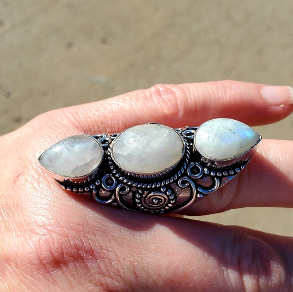 New Rainbow Moonstone 925 Silver Statement Ring. - Picture 13 of 15